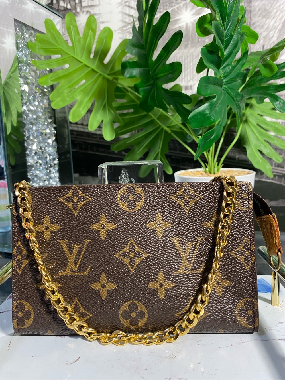 Authentic Louis Vuitton Classic Monogram Cosmetic Accessories Pouch